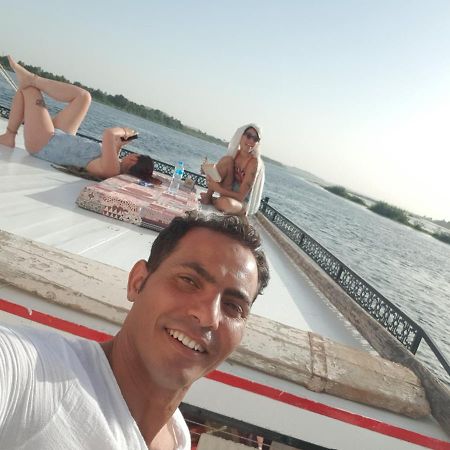 Nile Sunrise Felucca Boat Private Rental Luksor Zewnętrze zdjęcie