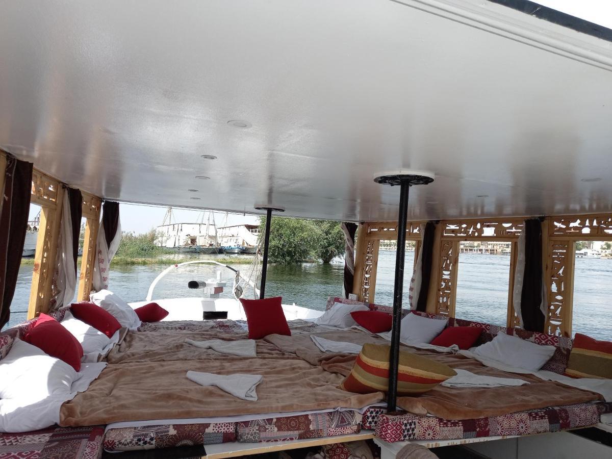 Nile Sunrise Felucca Boat Private Rental Luksor Zewnętrze zdjęcie