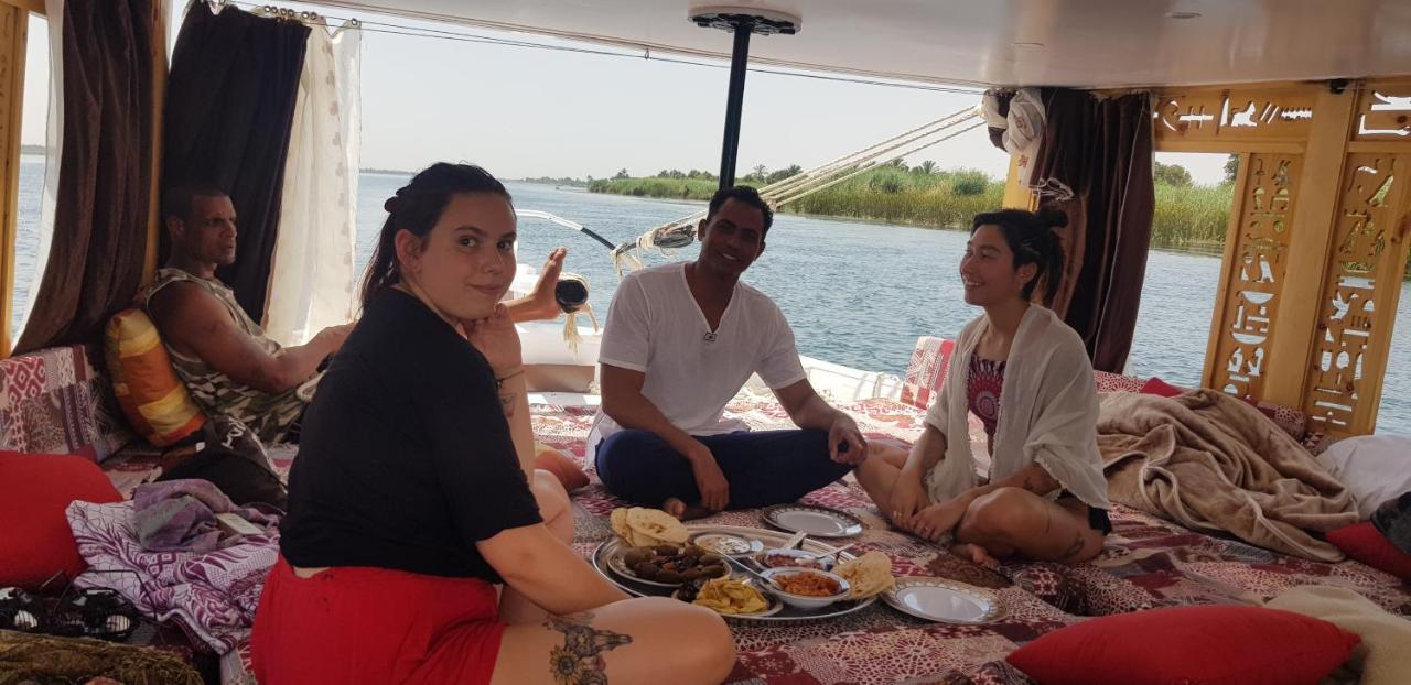 Nile Sunrise Felucca Boat Private Rental Luksor Zewnętrze zdjęcie