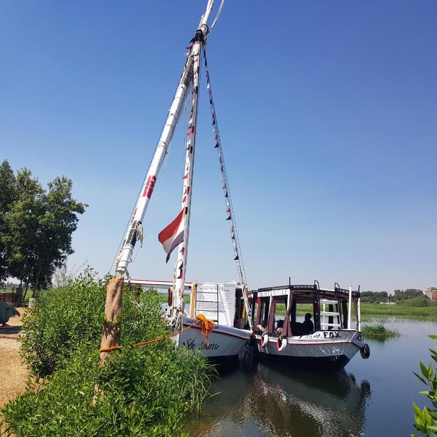 Nile Sunrise Felucca Boat Private Rental Luksor Zewnętrze zdjęcie