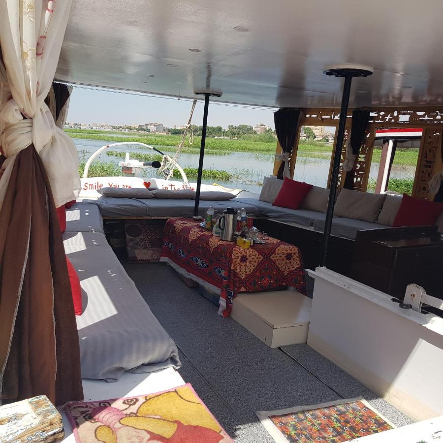 Nile Sunrise Felucca Boat Private Rental Luksor Zewnętrze zdjęcie